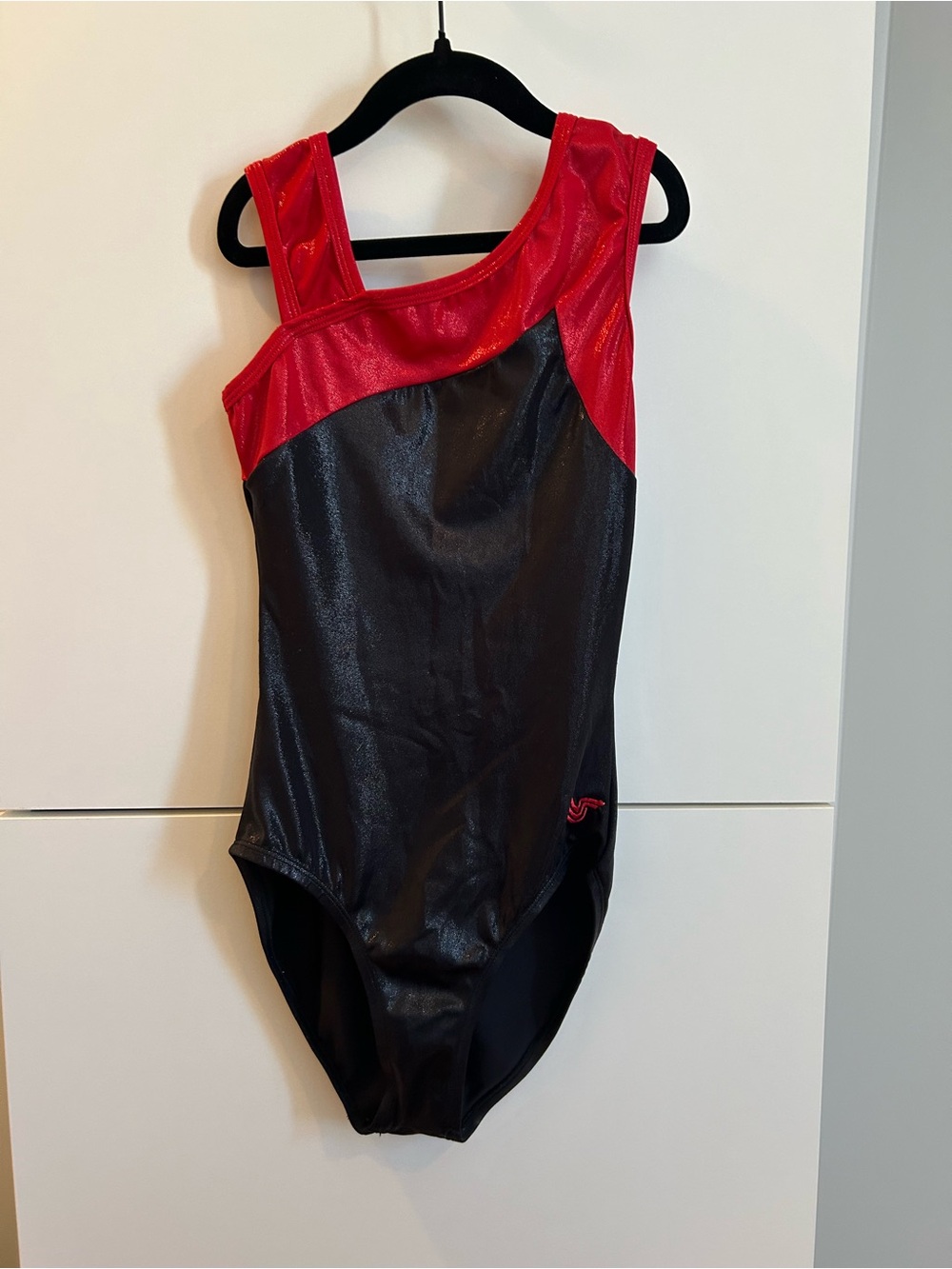 Alpha Factor Black and Red One-Shoulder Leotard Size - Adult Large - Picture 2 of 10